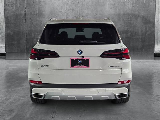 Photo of 2026 Alpine White BMW X5 PHEV