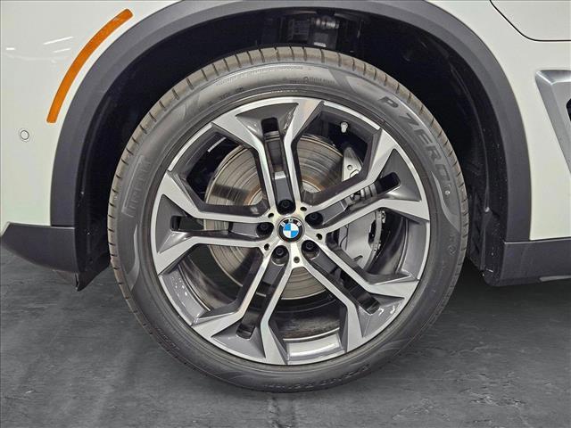 Photo of 2026 Alpine White BMW X5 PHEV