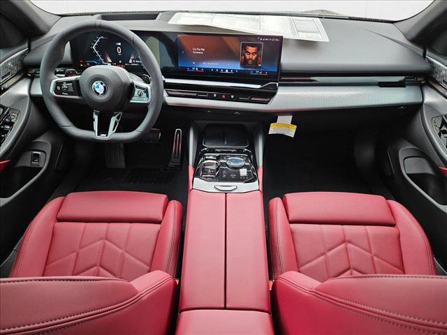 Photo of 2026 Dark Graphite Metallic BMW 530