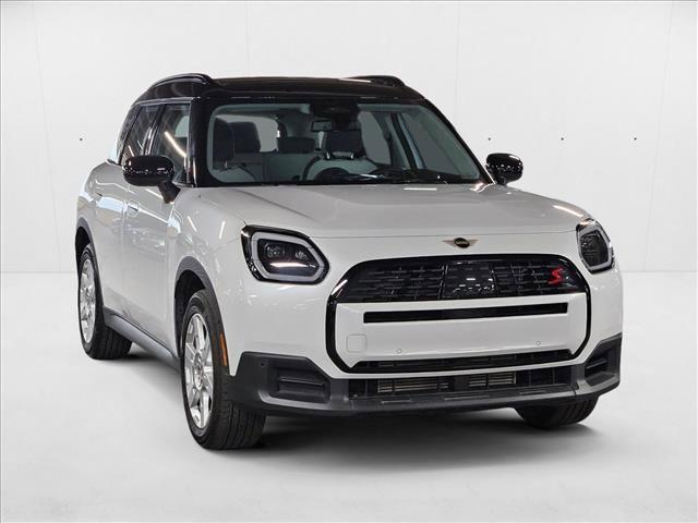 Photo of 2025 Nanuq White Metallic MINI Countryman