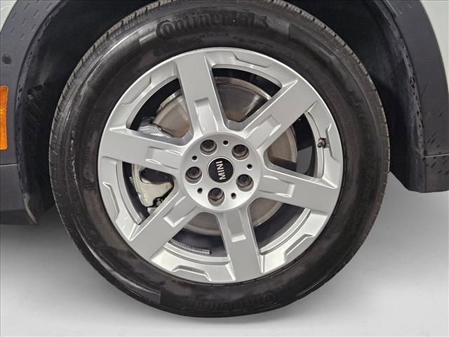 Photo of 2025 Nanuq White Metallic MINI Countryman