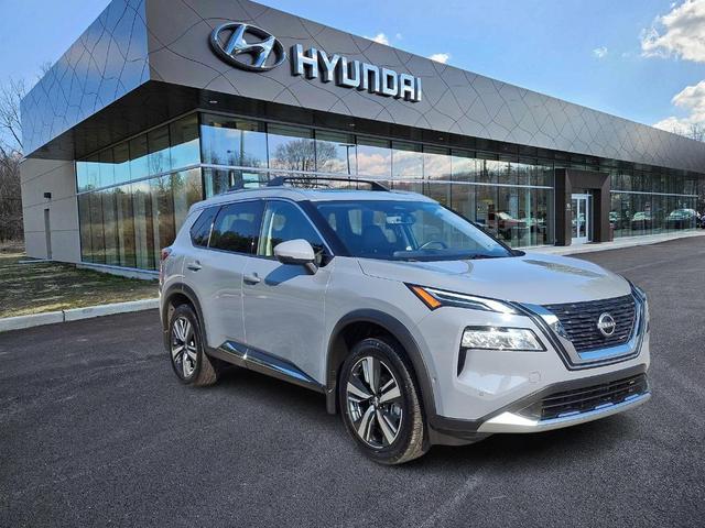 Photo of 2023 Boulder Gray Pearl Nissan Rogue