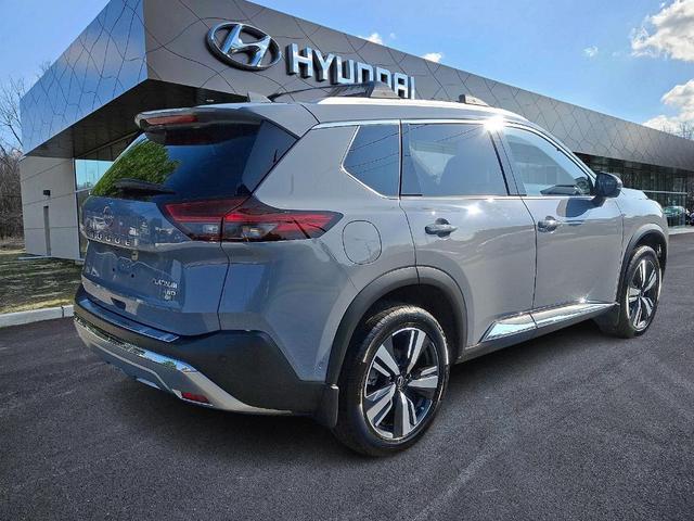 Photo of 2023 Boulder Gray Pearl Nissan Rogue
