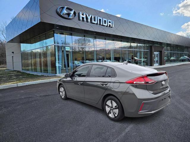 Photo of 2022 Amazon Gray Hyundai IONIQ Hybrid