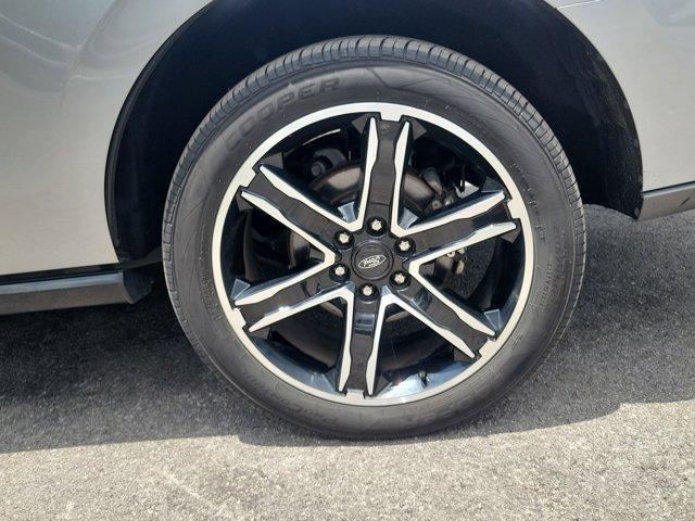 Photo of 2020 Iconic Silver Metallic Ford Expedition