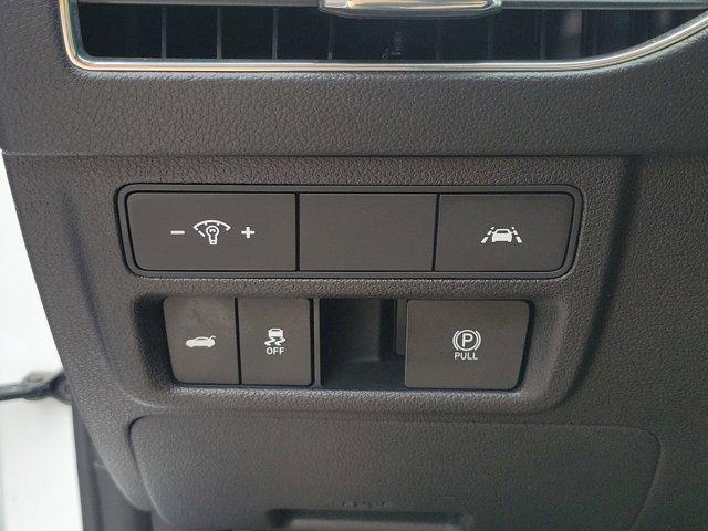 Photo of 2023 White Hyundai SONATA