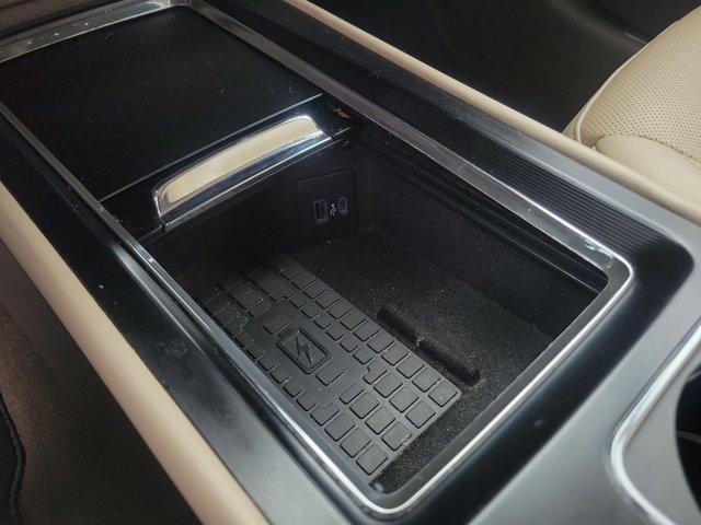 Photo of 2023 Pristine White Lincoln Corsair
