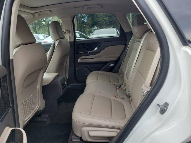 Photo of 2023 Pristine White Lincoln Corsair