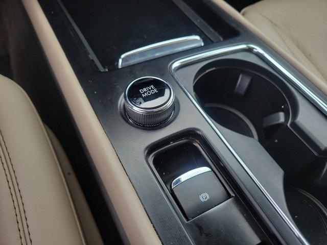 Photo of 2023 Pristine White Lincoln Corsair