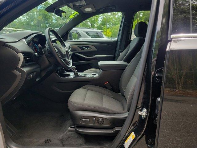 Photo of 2023 Mosaic Black Metallic Chevrolet Traverse