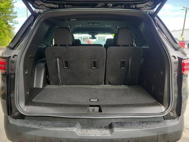 Photo of 2023 Mosaic Black Metallic Chevrolet Traverse