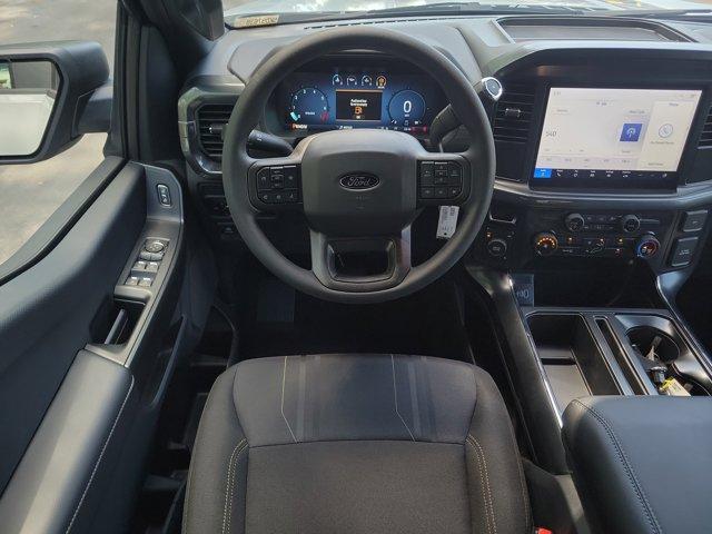 Photo of 2025 White Metallic Ford F-150