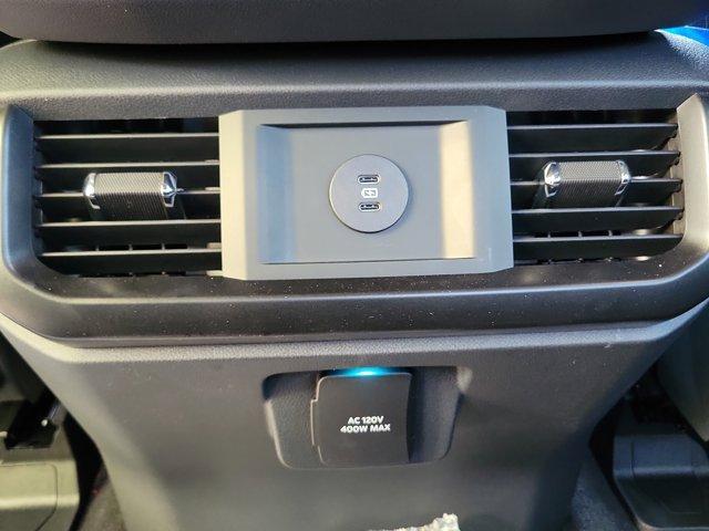 Photo of 2025 White Metallic Ford F-150
