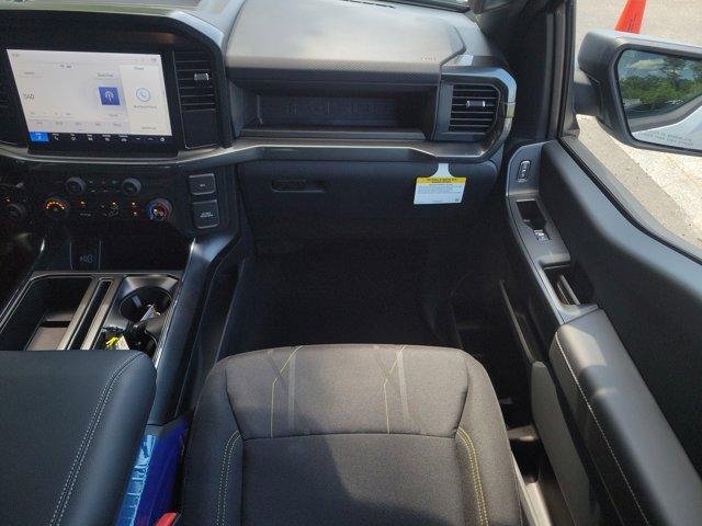 Photo of 2025 White Metallic Ford F-150