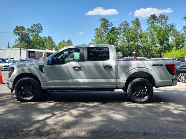 Photo of 2025 White Metallic Ford F-150