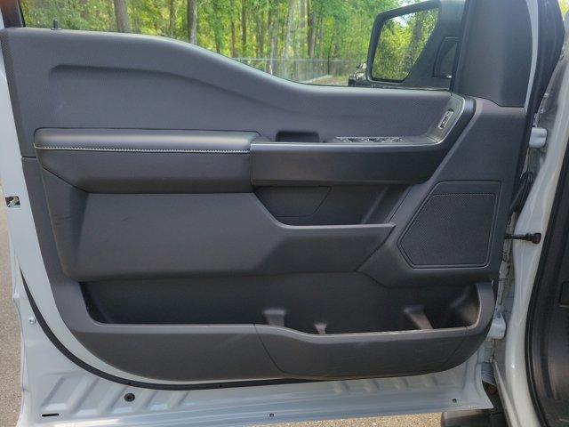 Photo of 2025 White Metallic Ford F-150