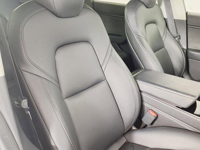 Photo of 2018 Pearl White Tesla Model 3