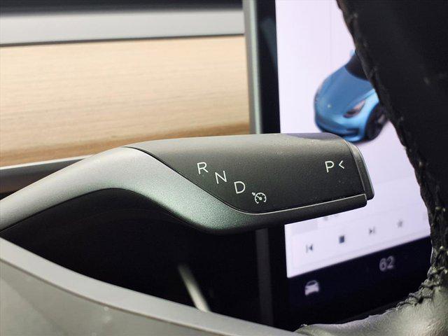 Photo of 2018 Pearl White Tesla Model 3