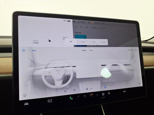 Photo of 2018 Pearl White Tesla Model 3