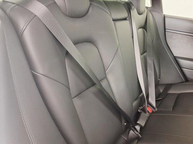 Photo of 2018 Pearl White Tesla Model 3