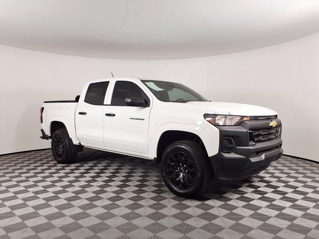Photo of 2025 Summit White Chevrolet Colorado