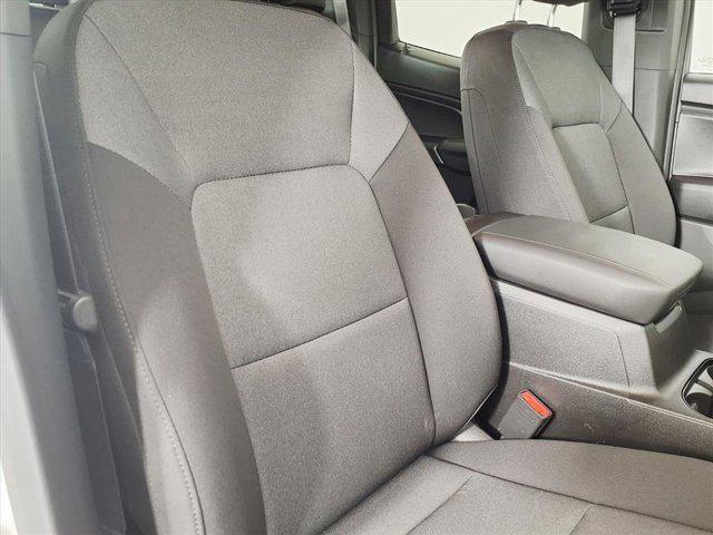 Photo of 2025 Summit White Chevrolet Colorado