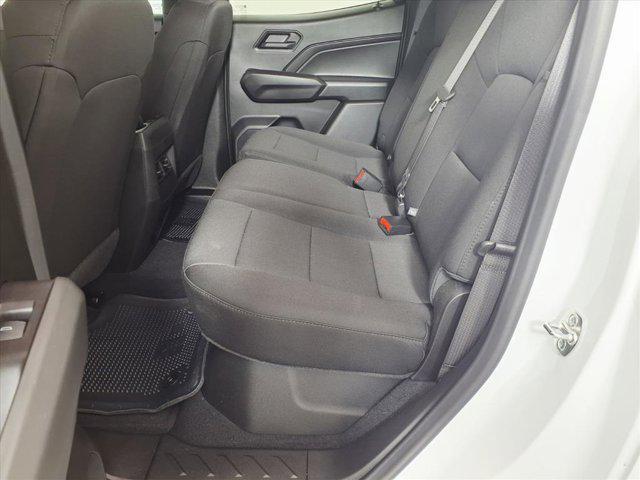 Photo of 2025 Summit White Chevrolet Colorado