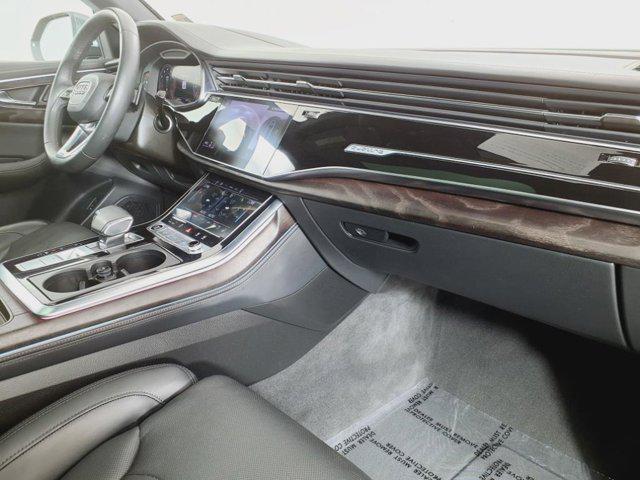 Photo of 2023 Audi Q8