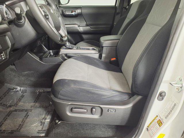 Photo of 2021 Super White Toyota Tacoma
