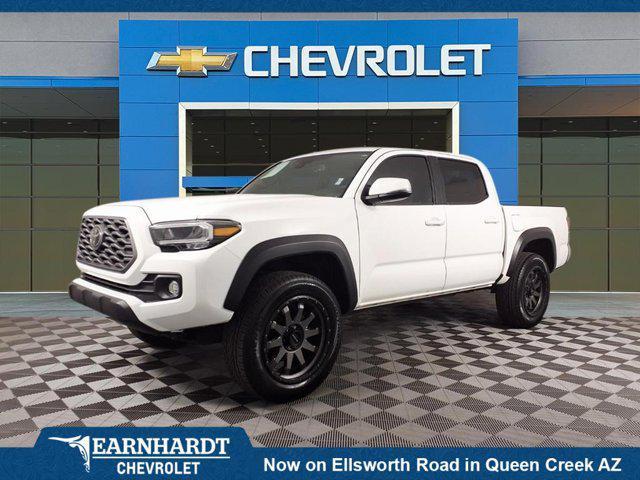 Photo of 2021 Super White Toyota Tacoma