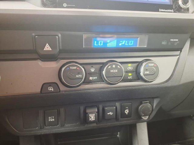 Photo of 2021 Super White Toyota Tacoma