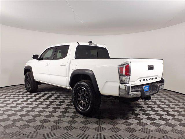 Photo of 2021 Super White Toyota Tacoma