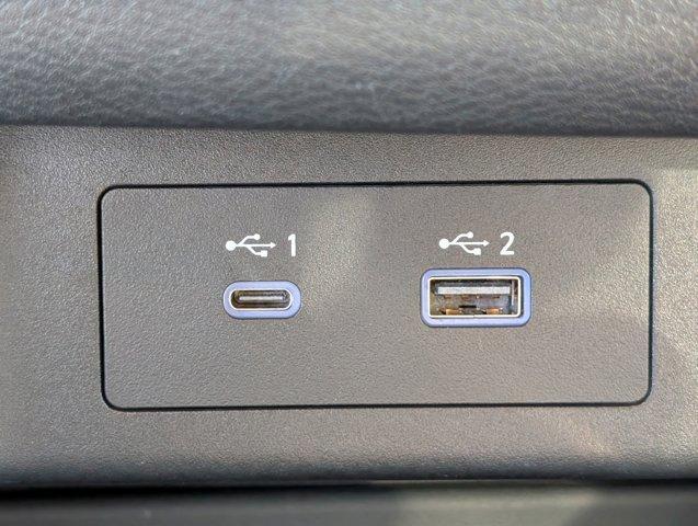 Photo of 2023 White Nissan Rogue