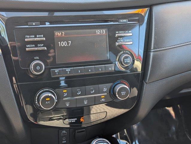 Photo of 2017 Palatial Ruby Nissan Rogue