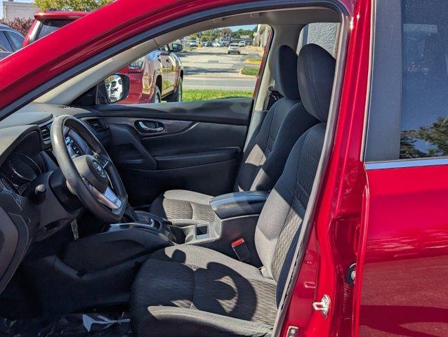 Photo of 2017 Palatial Ruby Nissan Rogue