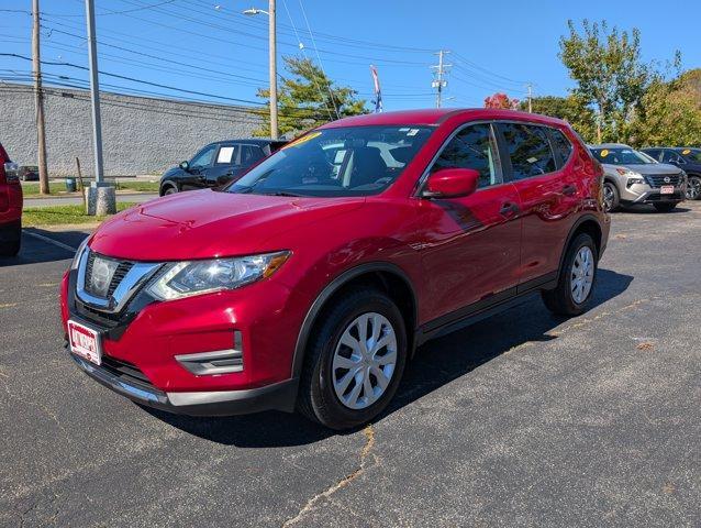 Photo of 2017 Palatial Ruby Nissan Rogue