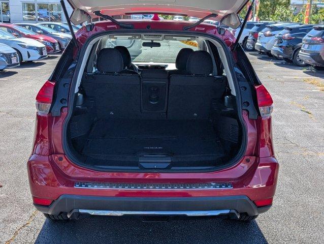 Photo of 2017 Palatial Ruby Nissan Rogue