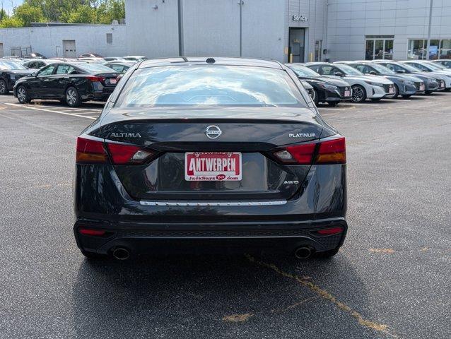 Photo of 2020 Storm Blue Nissan Altima