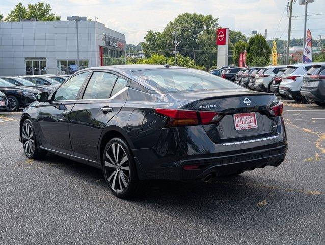 Photo of 2020 Storm Blue Nissan Altima