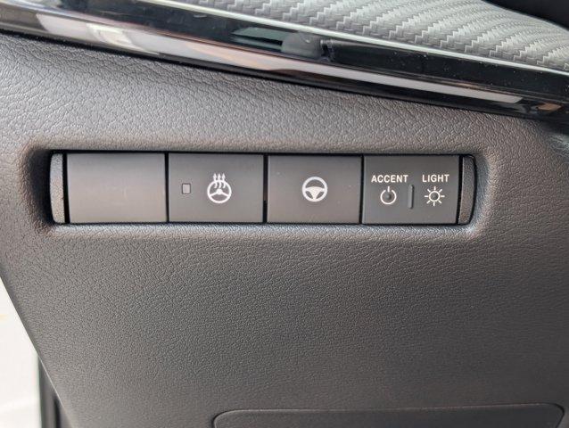 Photo of 2025 Aspen White Tri Nissan Kicks