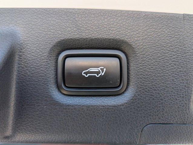 Photo of 2021 Quartz White Hyundai SANTA FE