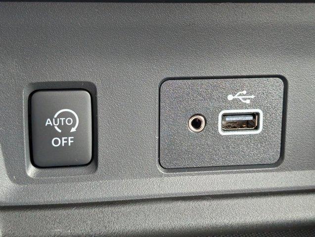 Photo of 2025 Cloud White Nissan Sentra