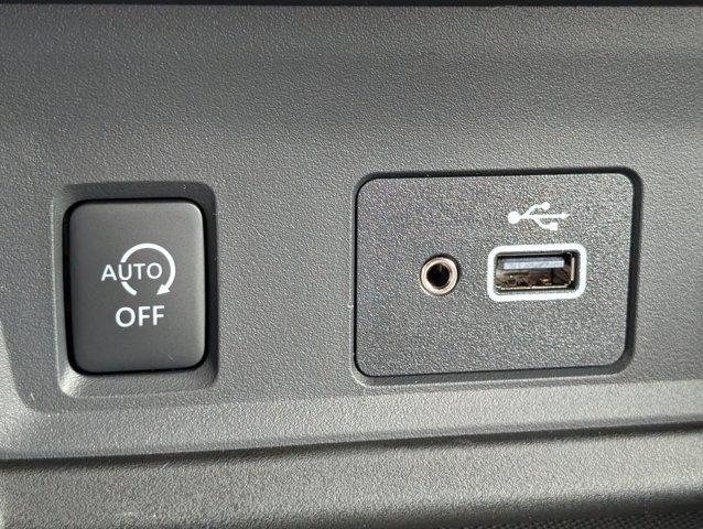 Photo of 2025 Cloud White Nissan Sentra