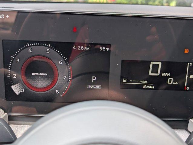 Photo of 2025 Gun Metallic Nissan Kicks