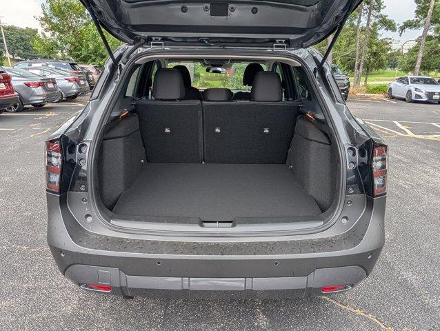 Photo of 2025 Gun Metallic Nissan Kicks