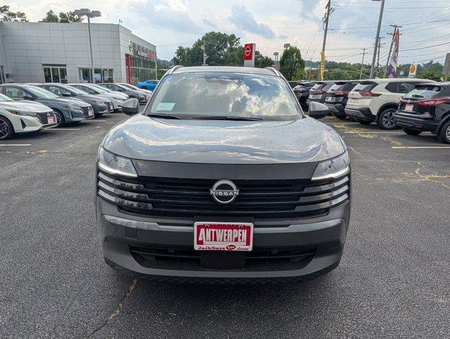 Photo of 2025 Gun Metallic Nissan Kicks