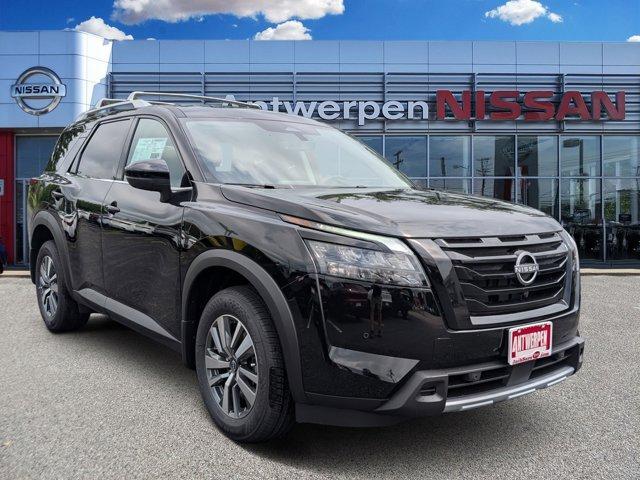 Photo of 2025 Black Nissan Pathfinder