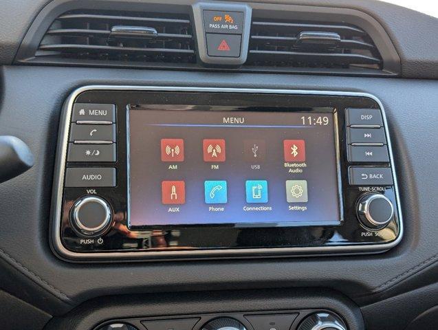 Photo of 2025 Cloud White Nissan Versa