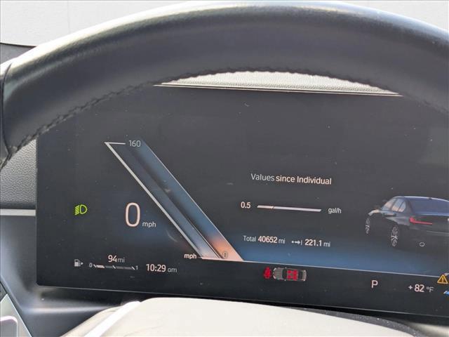 Photo of 2023 Black Sapphire Metallic BMW 330