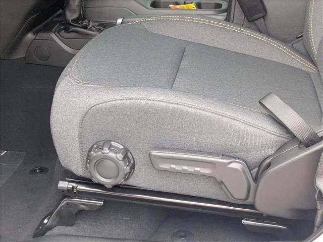 Photo of 2025 Bright White Clear-Coat Exterior Paint Jeep Wrangler